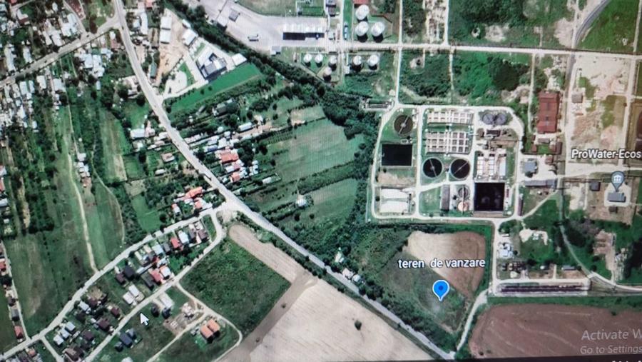 Spațiu comercial, în Est