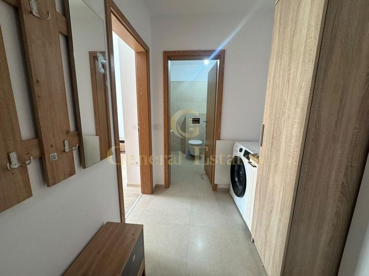Apartament cu 2 camere decomandat în Tractorul