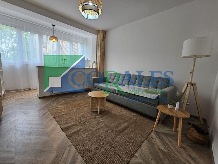 Apartament cu 2 camere decomandat, mobilat în Central
