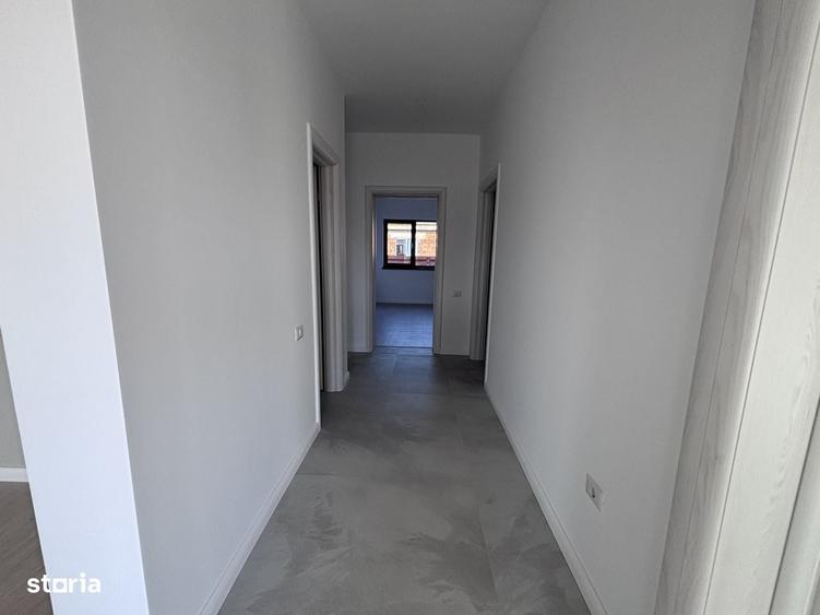 Casă cu 3 camere cu Teren 391 Mp în Ștefănești