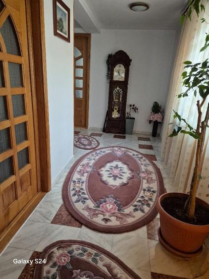 Casă cu 5 camere cu Teren 1200 Mp în Ultracentral