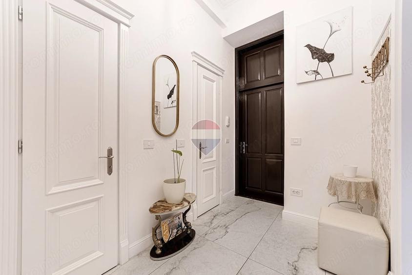 Apartament cu 3 camere semidecomandat în Ultracentral