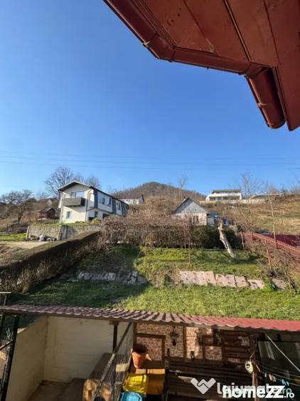 Casă cu 8 camere cu Teren 380 Mp în Griviței