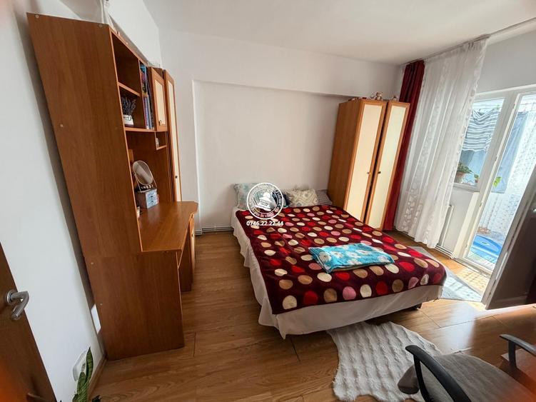 Apartament cu 3 camere decomandat, mobilat în Dacia