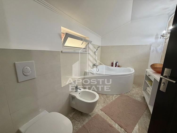 Casă individuală cu 4 camere cu Canalizare în Giroc