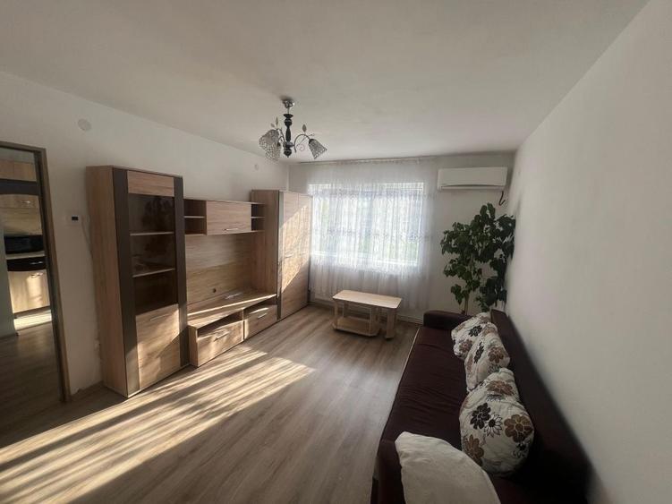 Apartament cu 2 camere semidecomandat în Deve