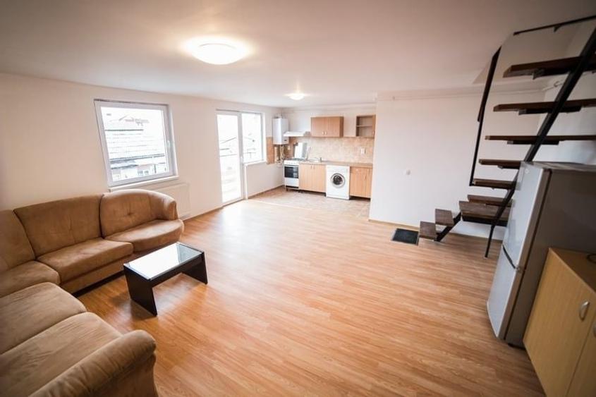Apartament cu 2 camere decomandat în Valea Aurie