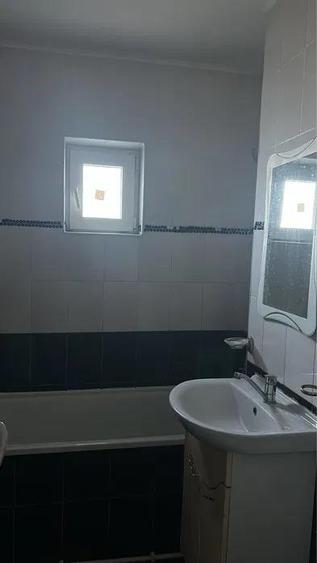 Apartament cu 2 camere decomandat, mobilat în Nicolina