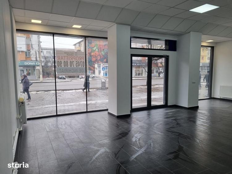 Spațiu comercial, de 66 mp, în Republicii