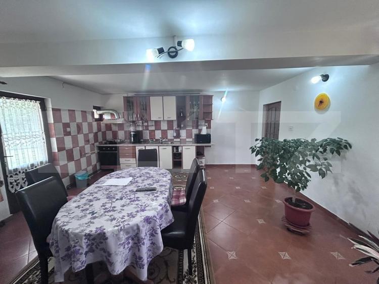 Casă individuală cu 5 camere cu Canalizare în Primăverii