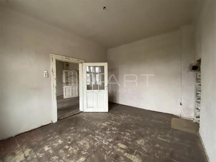 Apartament cu 5 camere în Turnișor