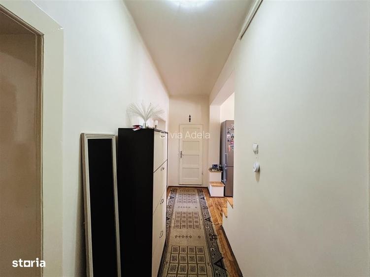 Casa de vanzare 4 camere, demisol amenajat, curte Piata Cluj