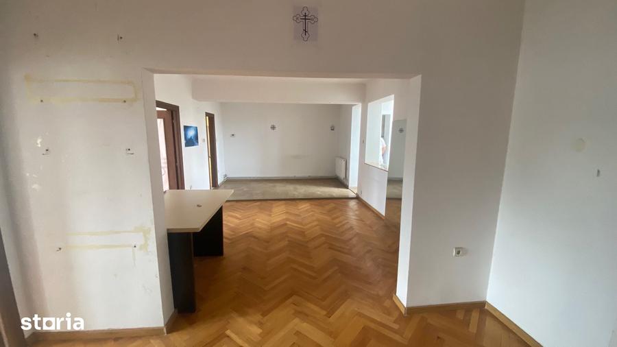 Apartament cu 3 camere în Domenii