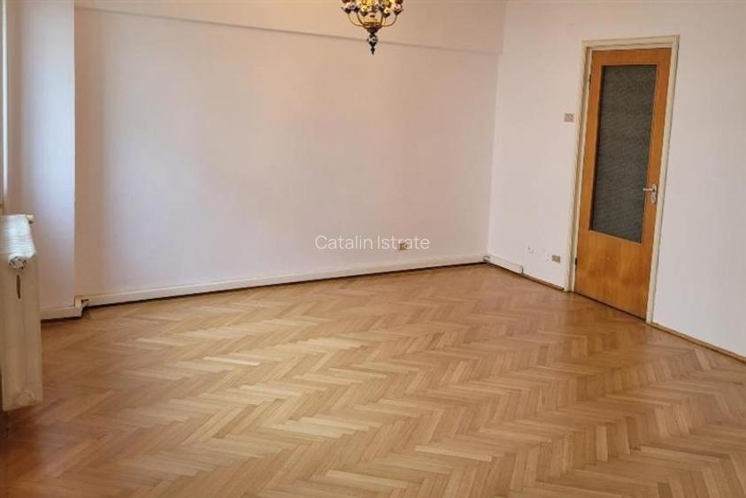 3 Camere Metrou Stefan Cel Mare