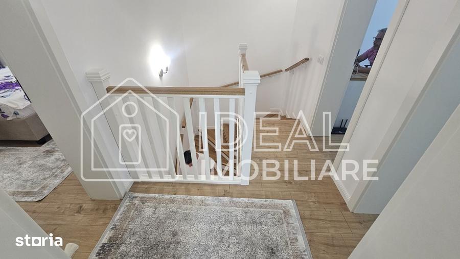 Casă cu 4 camere cu Teren 250 Mp în Central
