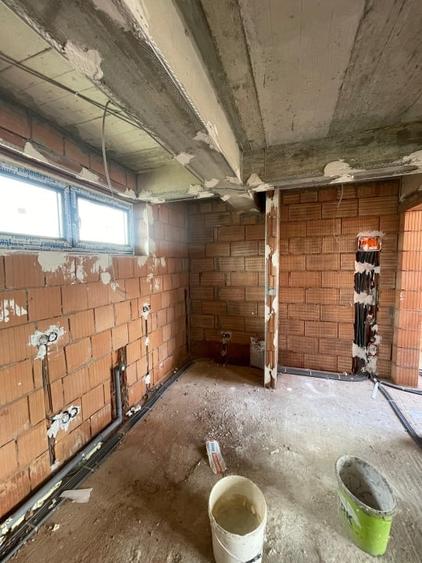 Apartament cu 2 camere semidecomandat în Independenței