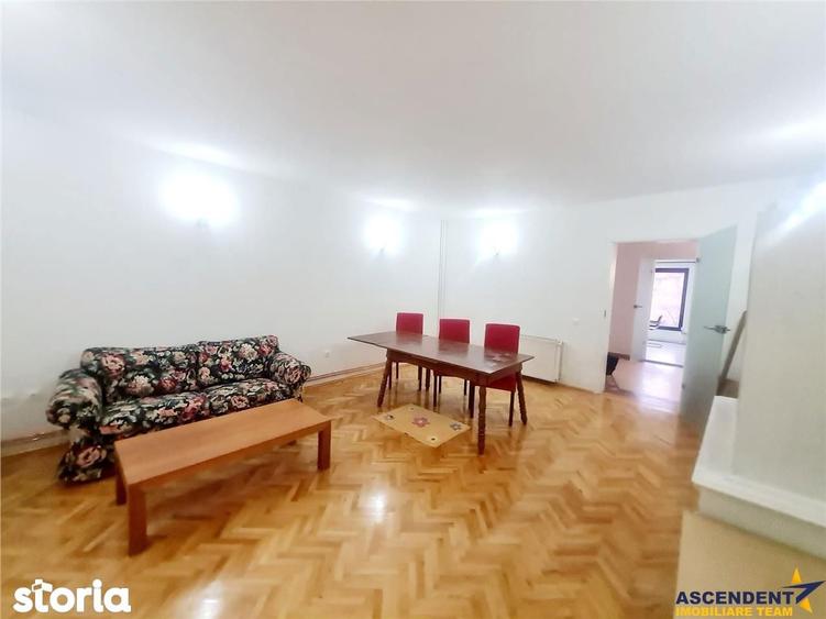 Casă cu 4 camere cu Teren 500 Mp în Central