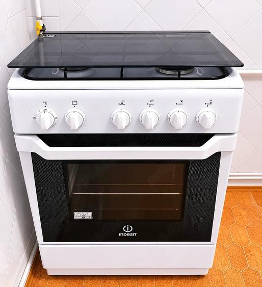 Apartament cu 2 camere decomandat în Faleza Nord