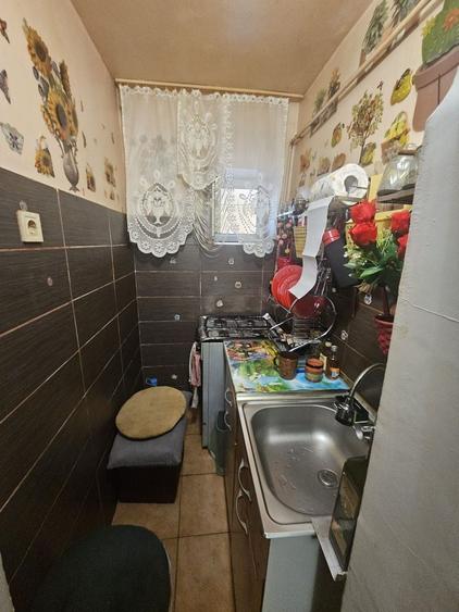 Apartament cu 2 camere decomandat în Războieni