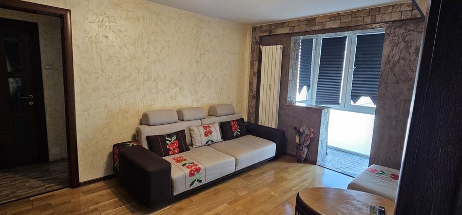 Apartament cu 2 camere semidecomandat în Baziaș