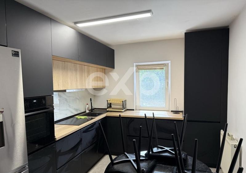 Apartament cu 4 camere decomandat, mobilat în Zorilor