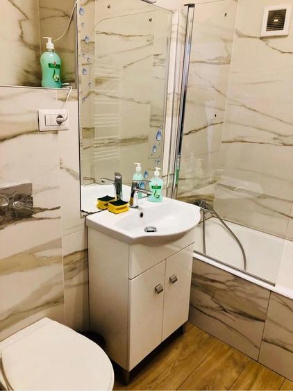 Apartament cu 4 camere decomandat în Ultracentral