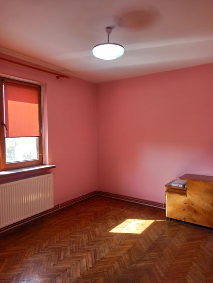 Apartament cu 2 camere semidecomandat în Calea București