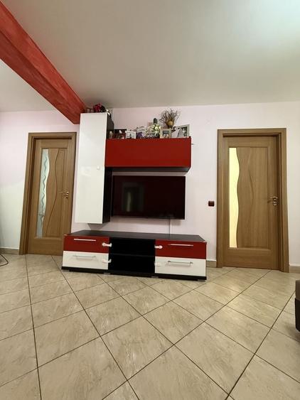 Apartament cu 2 camere decomandat în Precista
