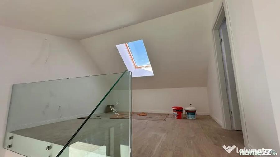 Casă cu 5 camere cu Teren 1120 Mp în Plaiul Vulcanești
