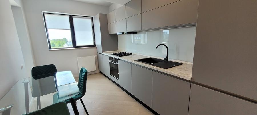 Apartament cu 3 camere decomandat, mobilat în Voluntari