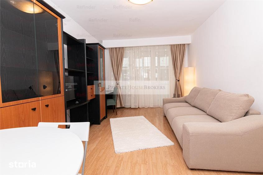 Apartament cu 3 camere decomandat, mobilat în Tei