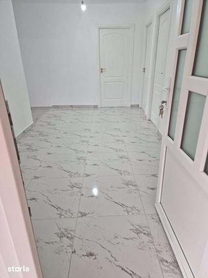 Casă cu 4 camere cu Teren 1000 Mp în Căianu