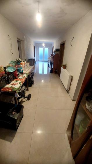 Casă cu 4 camere în Șimian