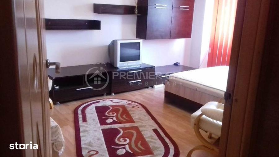 Apartament cu 3 camere decomandat în Dacia