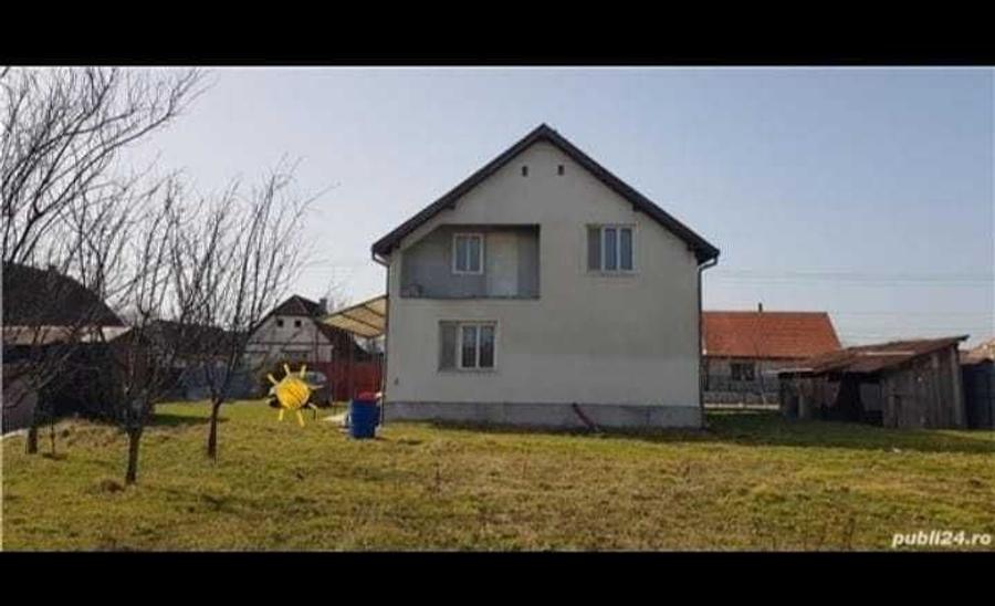Casă cu 4 camere în Buteni