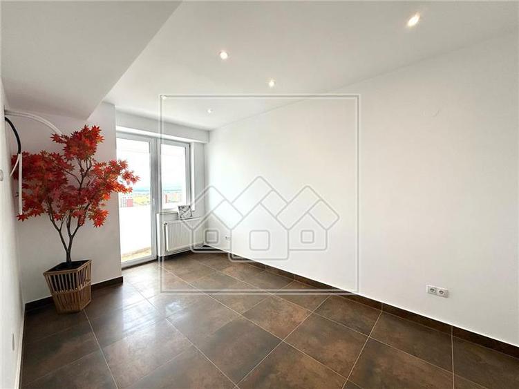 Apartament cu 2 camere decomandat în Mihai Viteazul