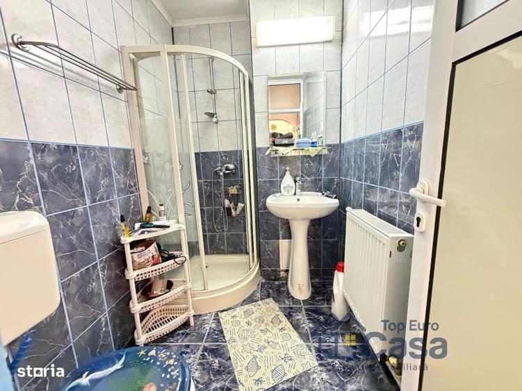 Apartament cu 4 camere decomandat în Central