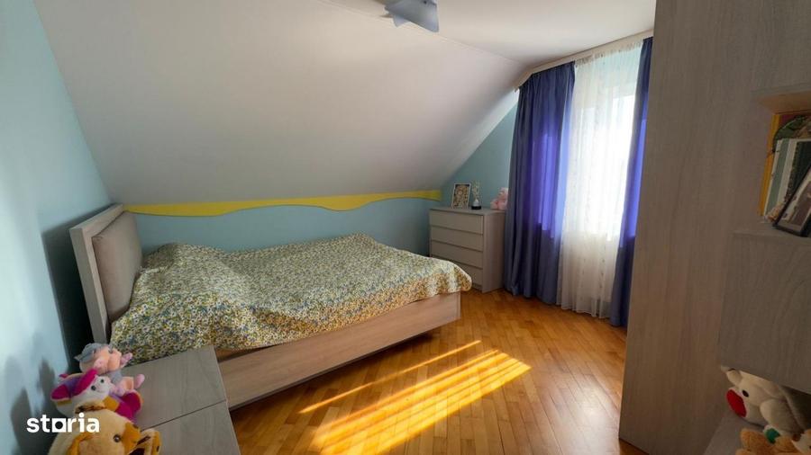 Casă cu 4 camere în Geamăna
