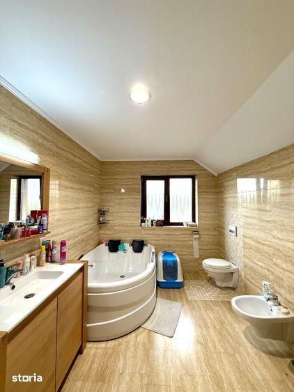 Casă cu 4 camere cu Teren 1600 Mp în Hereclean