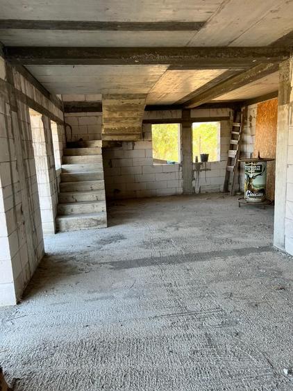Casa (pensiune) rosu - 2