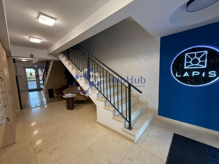 Apartament cu 3 camere semidecomandat, mobilat în Galata
