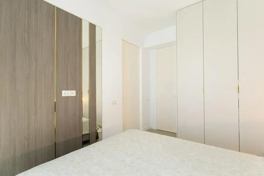 Apartament cu 3 camere decomandat, mobilat în Pipera