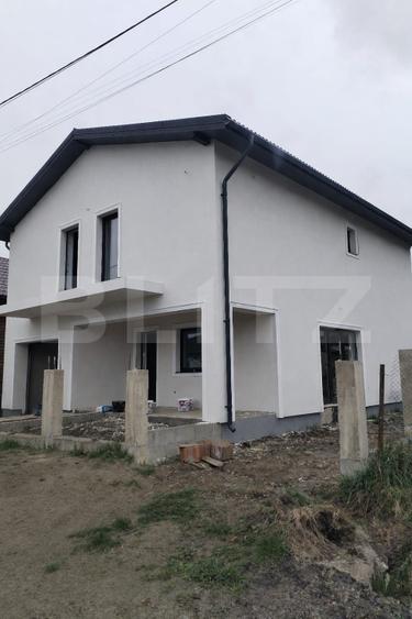 Casă individuală cu 5 camere cu Garaj în Apahida