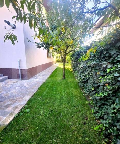 Casă individuală cu 5 camere cu Teren 237 Mp în Florești