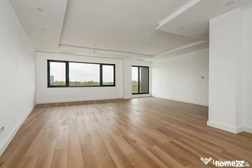 Apartament cu 4 camere decomandat în Nordului