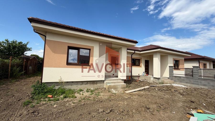 Duplex cu 3 camere cu Canalizare în Moșnița Nouă