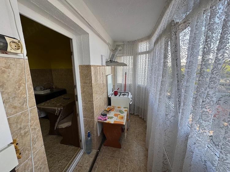 Apartament cu 2 camere decomandat în Brădești