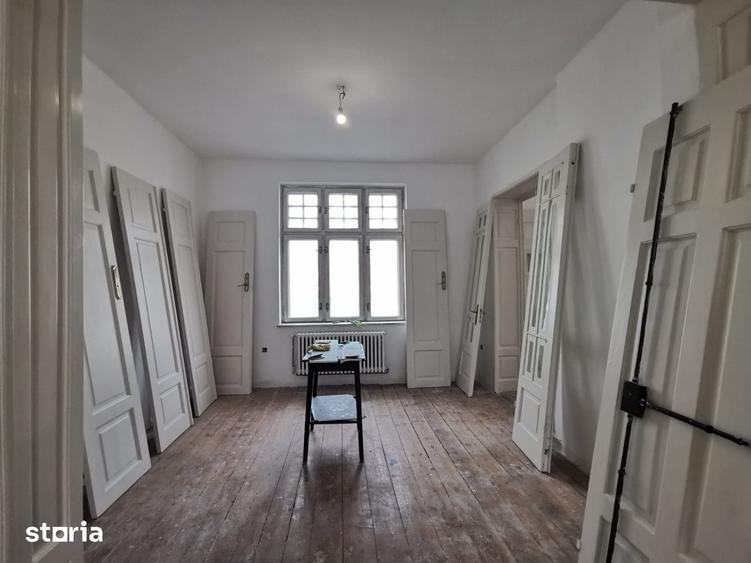 Casă cu Teren 350 Mp în Pantelimon
