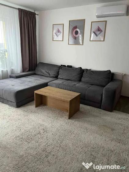 Apartament cu 2 camere decomandat în Tractorul