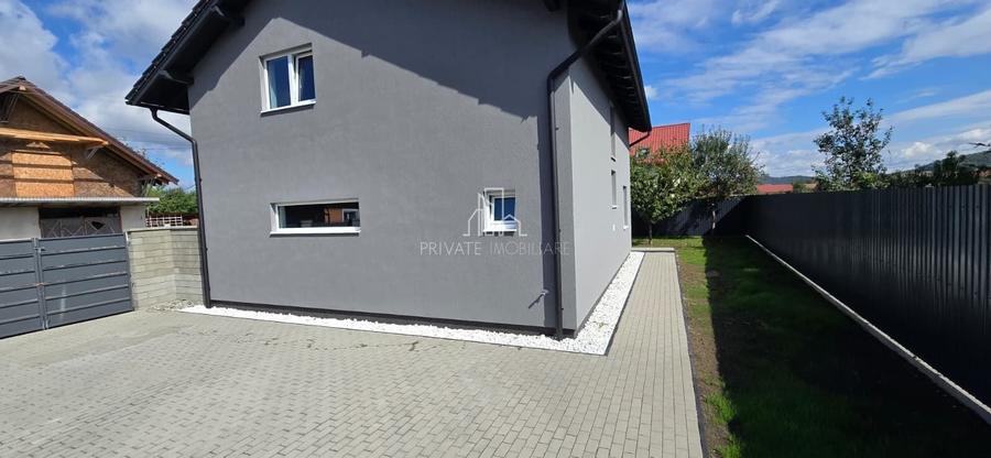 Casă individuală cu 4 camere cu Canalizare în Sângeorgiu de Mureș